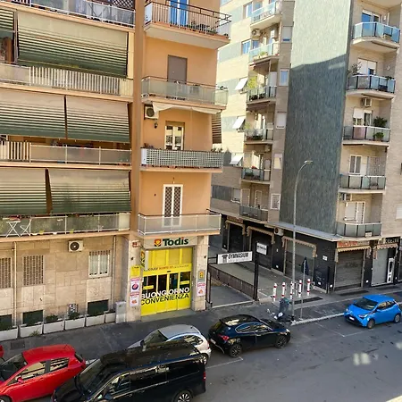 Bright Apartment Near San Pietro-2
